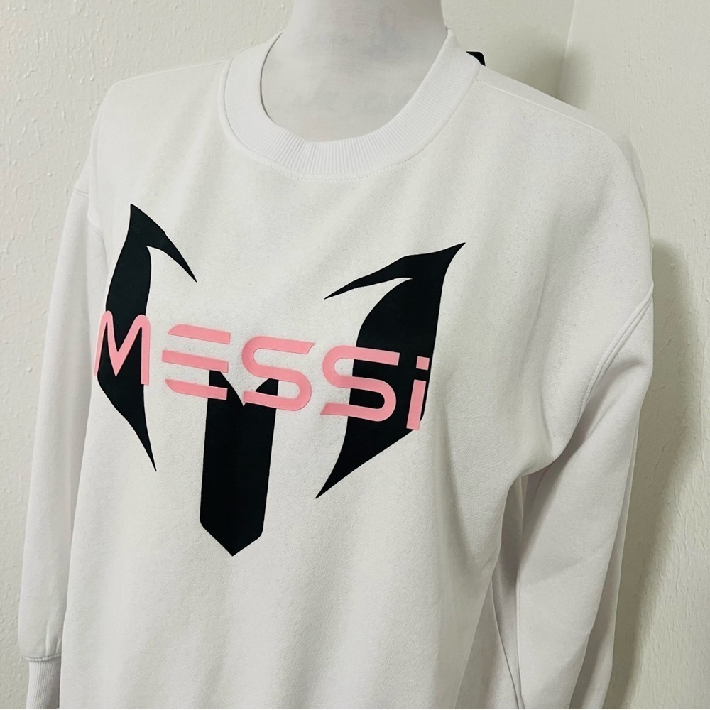 MESSI Girls XL White Graphic Crewneck Soccer Sweater NWOT Streetwear Casual - Picture 2 of 8